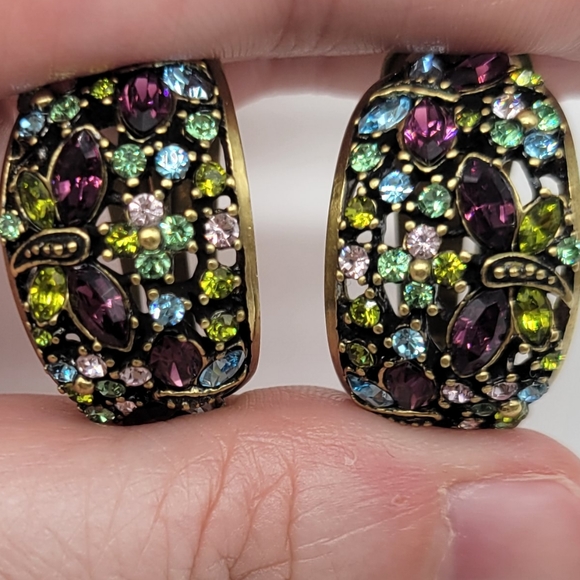 Heidi Daus Amethyst Swarovski Crystal Dragonfly Necklace, Earrings and Ring Set - Picture 5 of 8